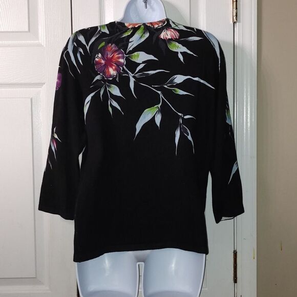 Pierri New York embellished light weight sweater Sz M - Picture 3 of 4